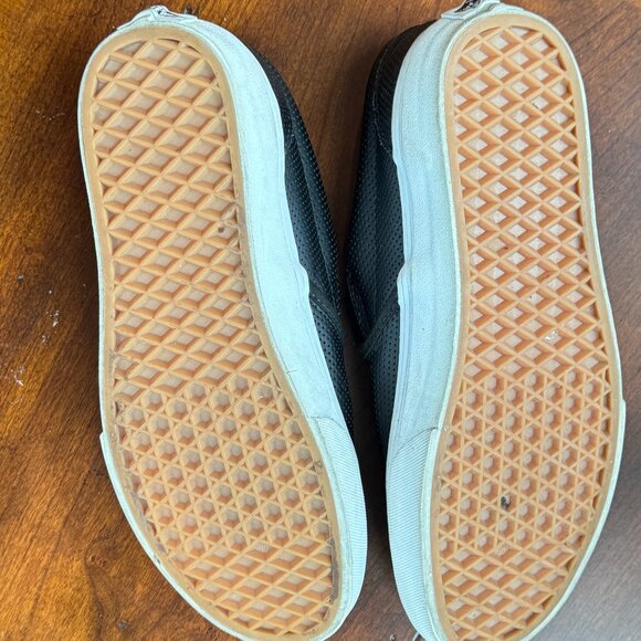 Vans Asher Black Slip-On Sneaker Shoe - Picture 6 of 12